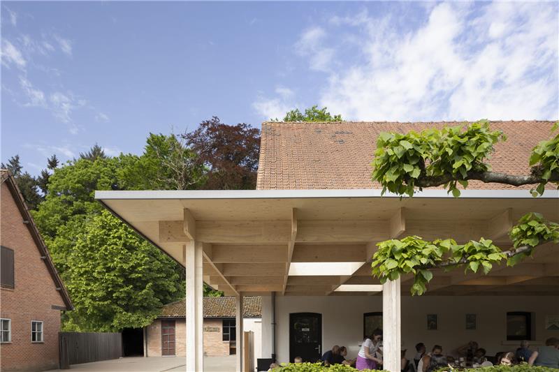 MIK Brasschaat, De Beenhouwer Leonard